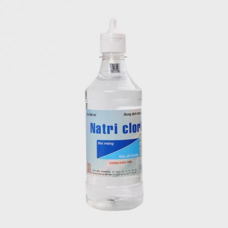Dung dịch dùng ngoài Natri clorid 0.9% trị tiêu đờm, bổ phế, sát trùng họng (chai 500ml)