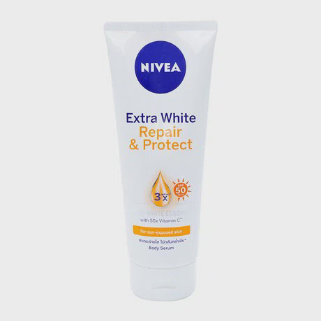 Nivea Tinh Chat Duong Trang Phuc Hoi & Chong Nang 180ml 88314