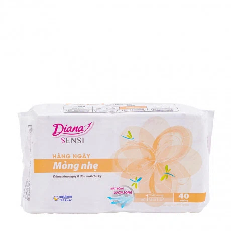 Băng vệ sinh hàng ngày Diana Sensi 15.5cm (Gói 40 miếng)