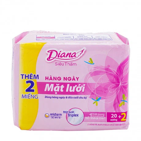 Băng vệ sinh hàng ngày mặt lưới siêu thấm Diana 15.5cm (Gói 20 + 2 miếng)
